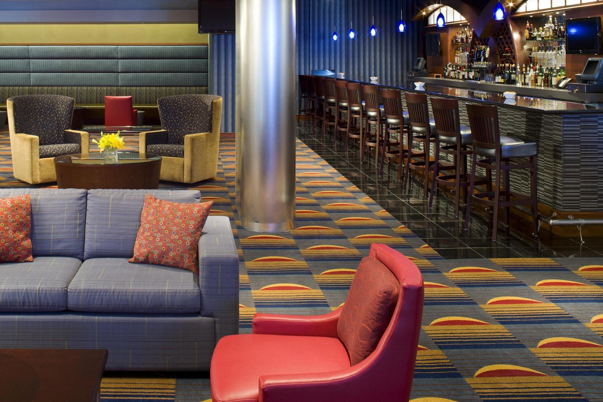 Sheraton Cleveland Airport Hotel Exterior foto